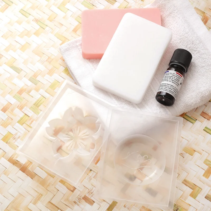 Kit DIY 4 Savons Fleur de Cerisier – Atelier Savons Sakura à Fabriquer