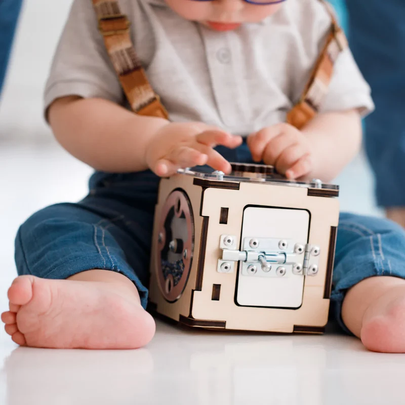 Ensemble - Busy board maisonnette natura et cube interactif