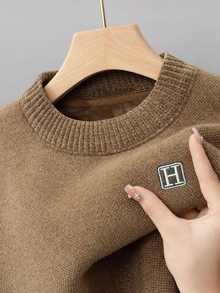 Pull en Maille à Col Rond et Logo Brodé Homme