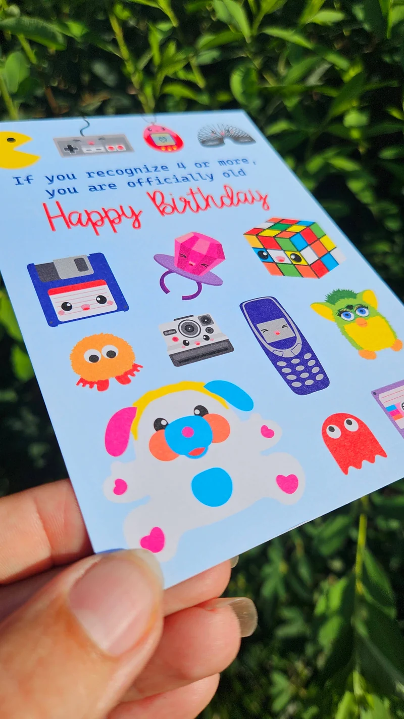 Carte d’Anniversaire Rétro Années 80 & 90 – Carte Humour Pop Culture