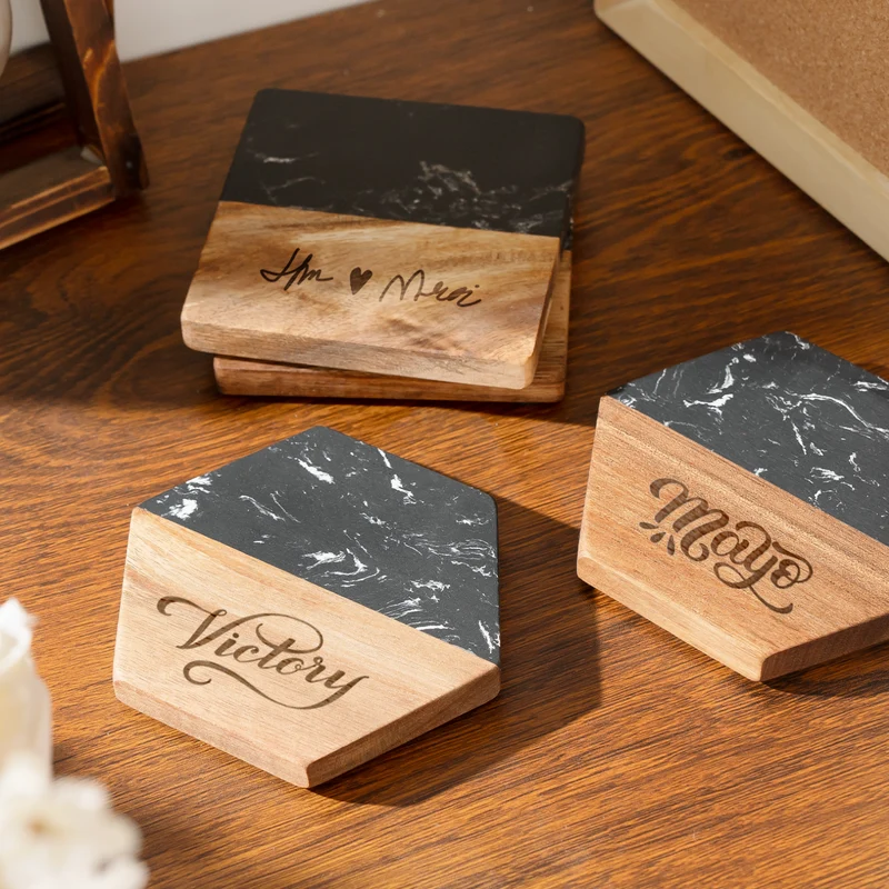 Sous-verres hexagonaux en marbre noir et bois (4 pcs)