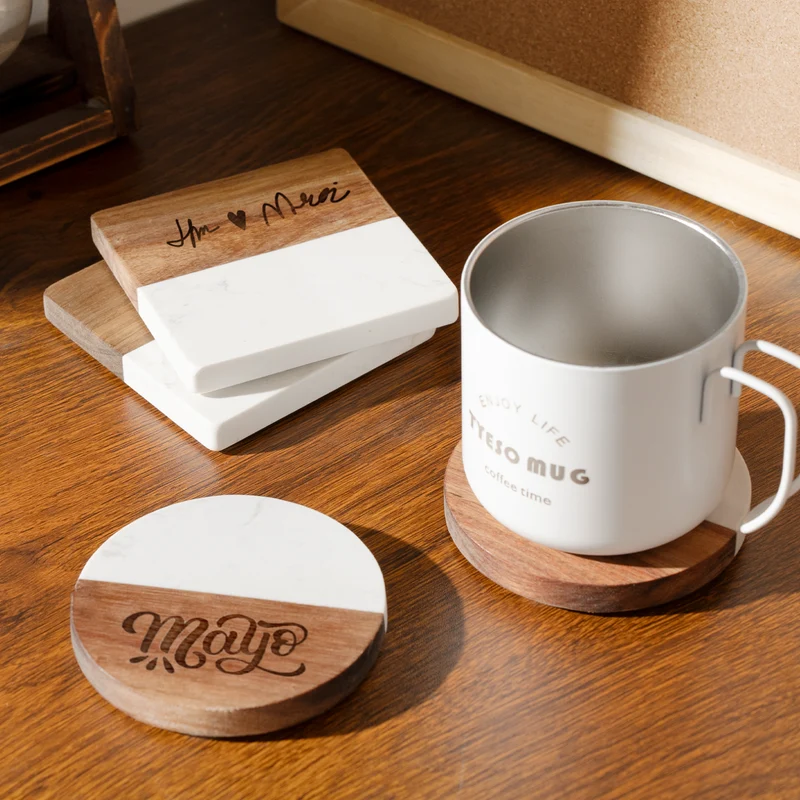 Sous-verres carrés en marbre blanc et bois (4 pcs)