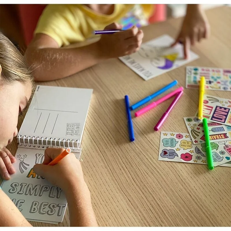 Kit Créatif Cartes Postales Enfant BOX CANDIY® Totally Friends – Coffret DIY Messages & Dessins Dès 6 Ans