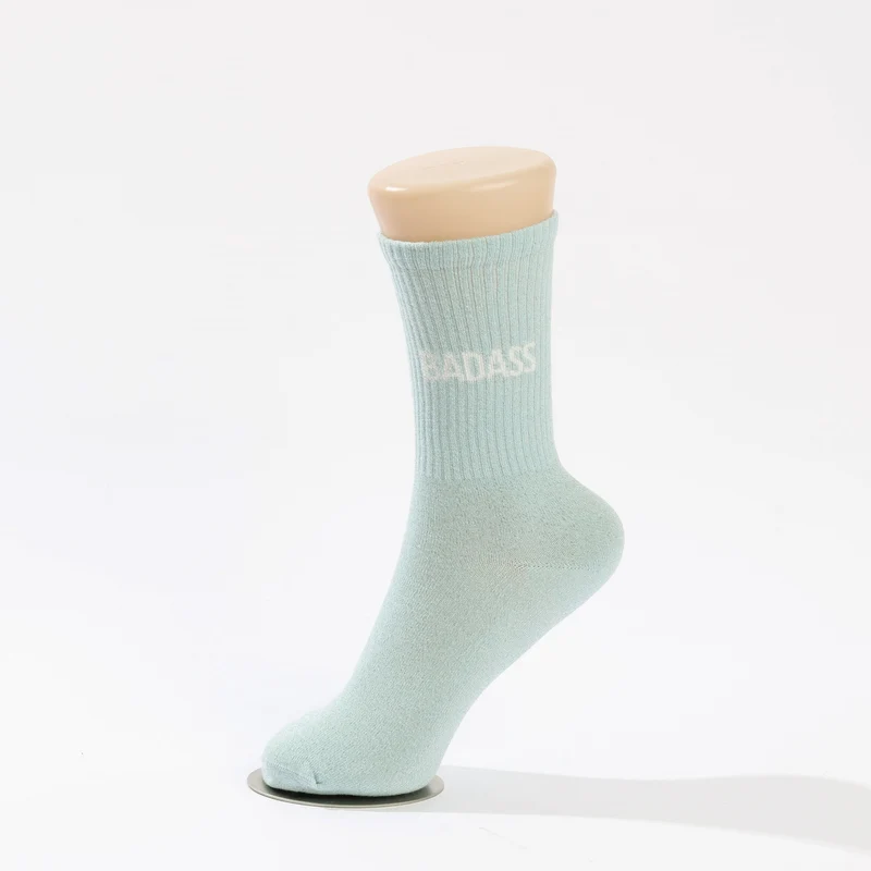 Chaussettes BADASS à Paillettes – Message Puissant & Tendance (36-42)
