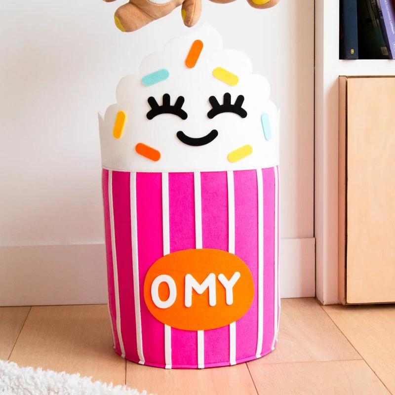 Sac de rangement enfant Yummy en feutrine – Panier ludique OMY 48 x 28 cm
