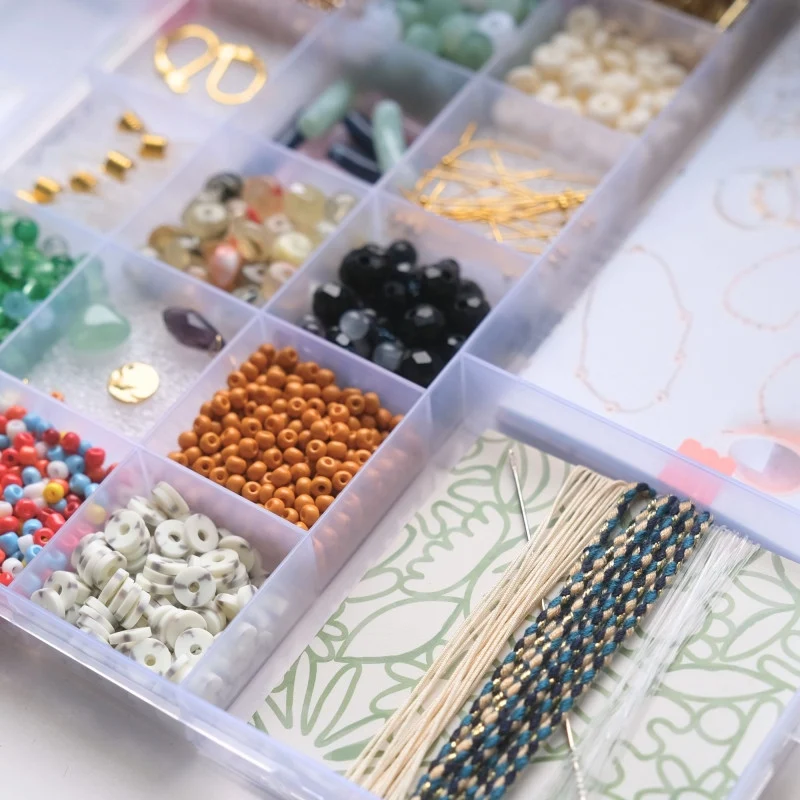 Maxi Boîte Matcha : le coffret complet pour créer vos bijoux DIY