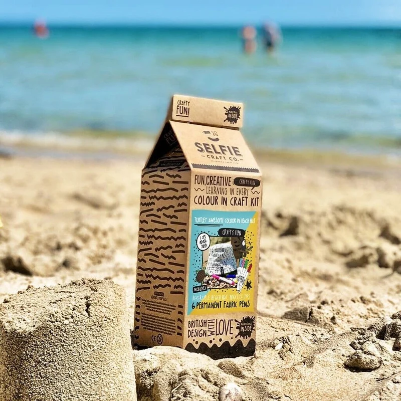 Chapeau de plage réversible Turtley à colorier – Tortues & Tigres – Kit créatif enfant