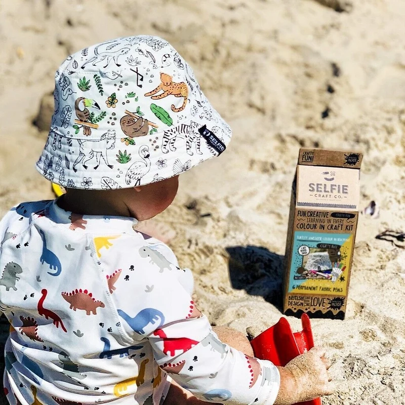 Chapeau de plage réversible Turtley à colorier – Tortues & Tigres – Kit créatif enfant