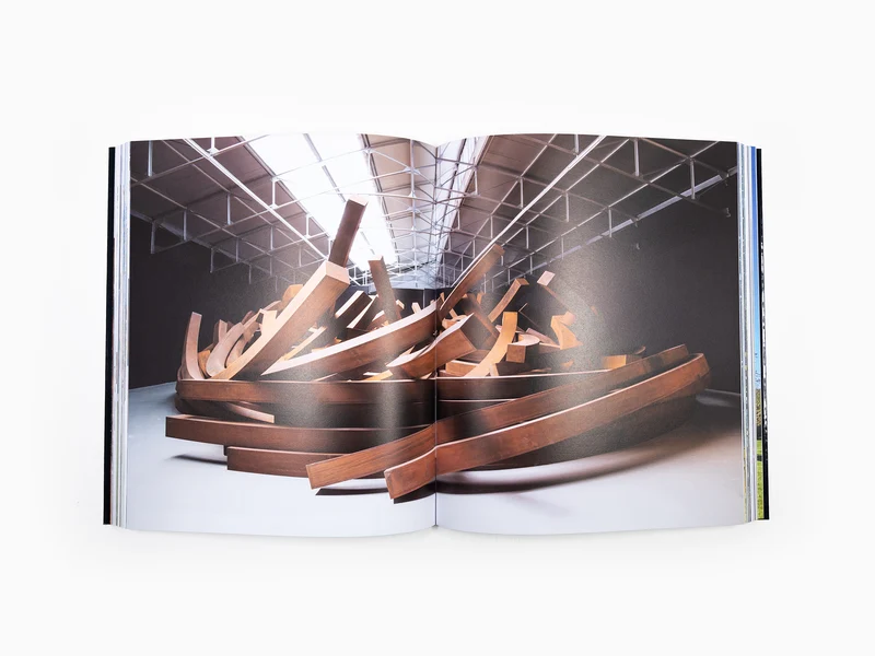 Bernar Venet - Sculpture (2026)