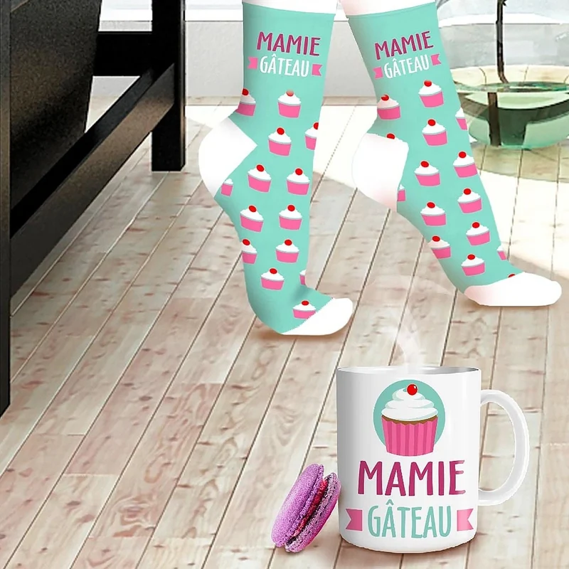 Coffret Mug & Chaussettes – Mamie Gâteau | Cadeau Mamie Original