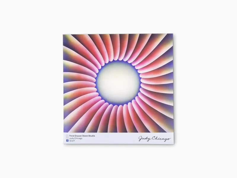 Judy Chicago - Écharpe en soie « Through the Flower »