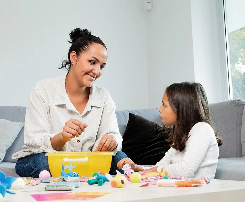 Jovi - PLAY AND FUN - Coffre Sweet 24 Pâtes à Modeler + Outils & Découpages