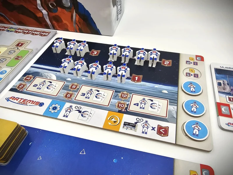Shackleton Base - A Journey to the Moon (EN)