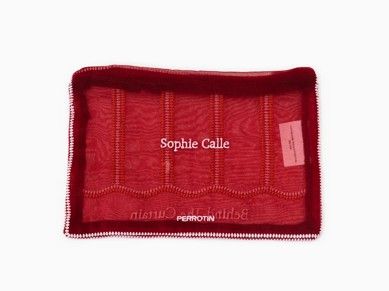 Sophie Calle - Pochette Derrière le rideau