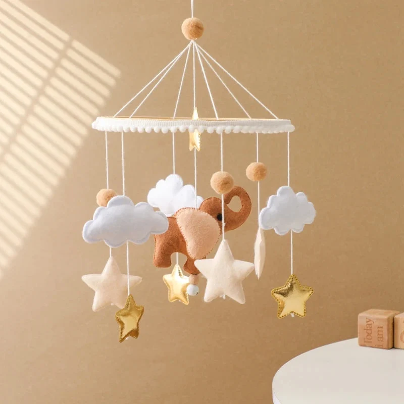 Mobile musical en bois pour bébé – Hochet suspendu