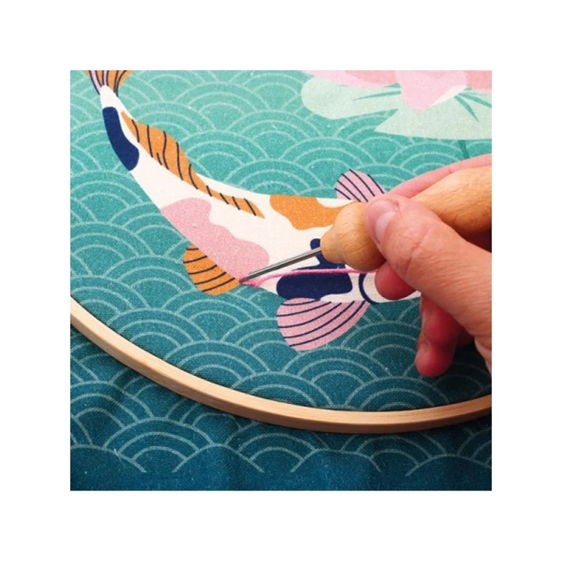 Kit Punch Needle Carpe Koï Ø25 cm – Broderie Relief DIY