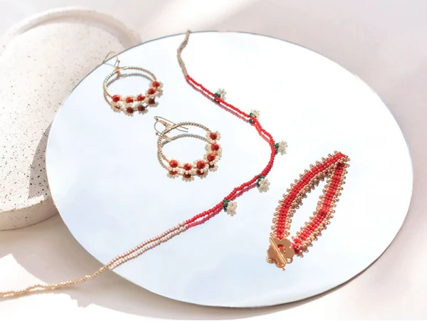 Kit DIY Bijouterie – Mes Bijoux en Perles de Rocailles Rouges Collier, Bracelet & Boucles d’Oreilles