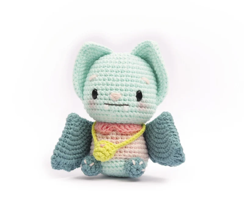 Kit DIY Amigurumi Chauve-souris – Graine Créative x Khuc Cay | Crochet facile débutant