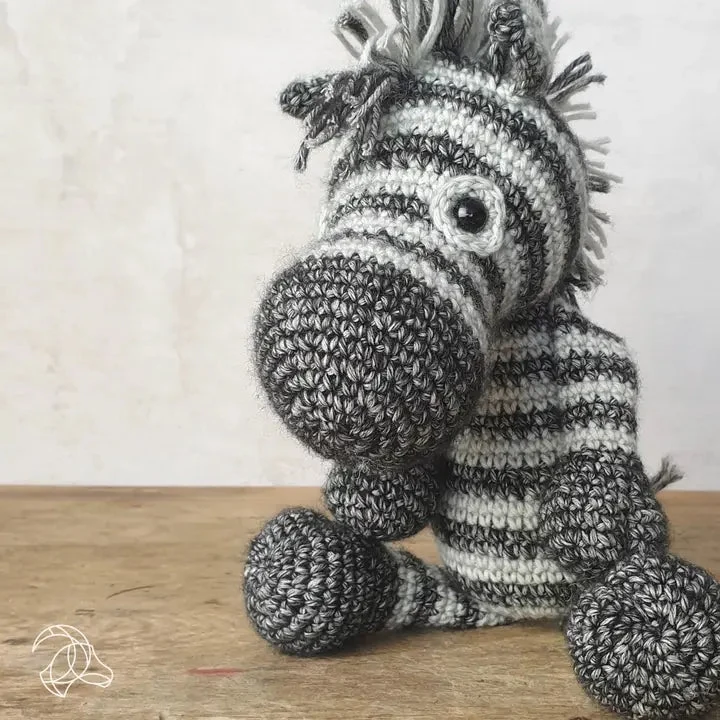 Kit Amigurumi de crochet DIY Dirk Zebra