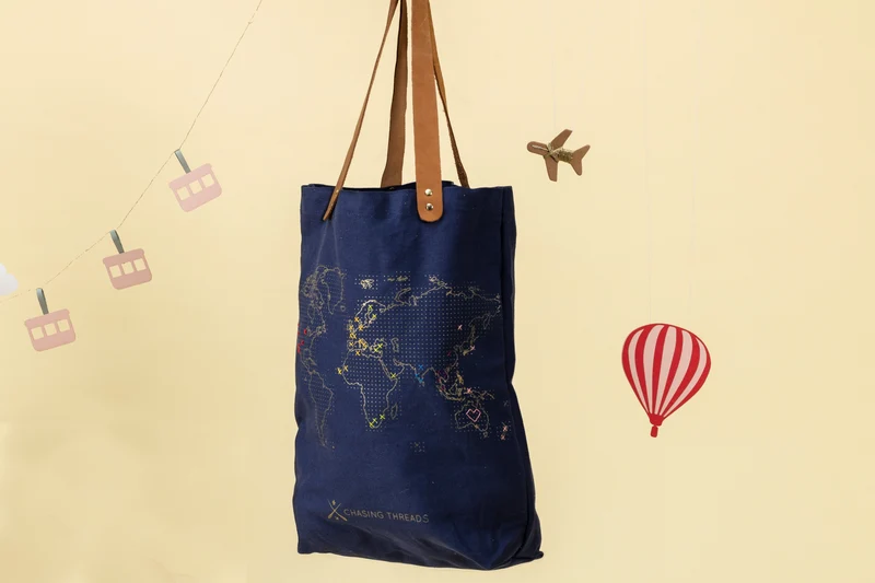Sac fourre-tout Stitch Your Travels - Marine avec poignées en cuir