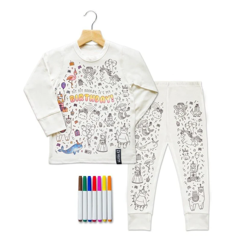 Pyjama à colorier aux couleurs d'anniversaire Fille