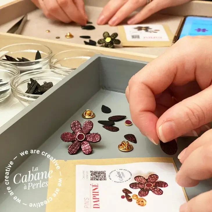 Mini Kit Daphne Pins Cuir Fleur Prune Diy