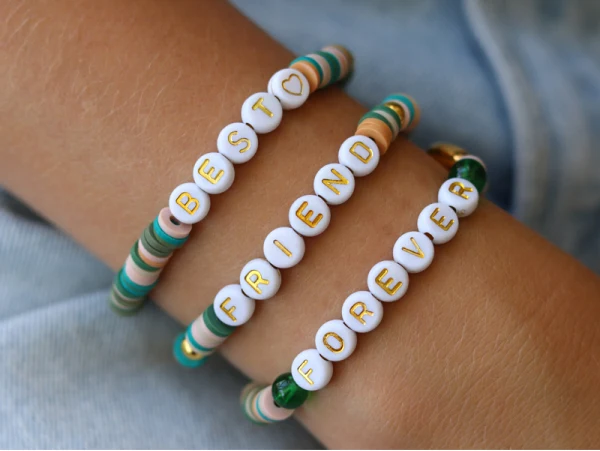 Perles Lettres Best Friends Forever – Kit Bracelets Personnalisés DIY