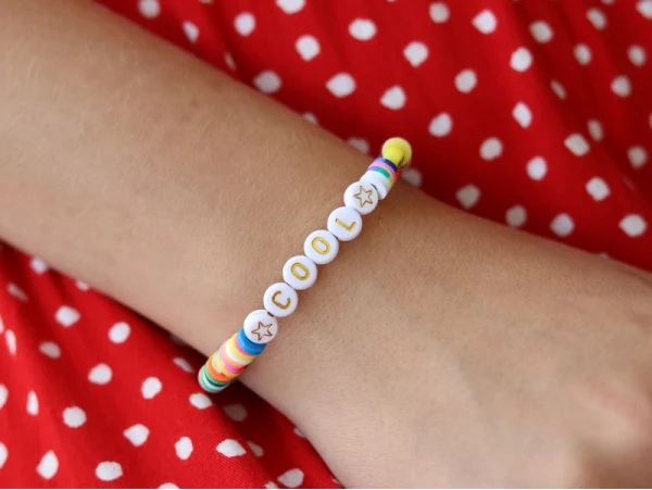 PERLES LETTRES "COOL" POUR BRACELET À PERSONNALISER