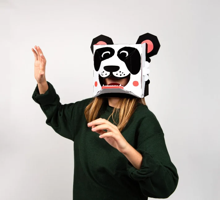 Masque 3D Panda OMY – Masque en Carton à Monter | Déco Murale XXL