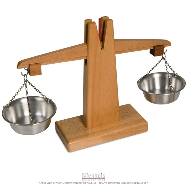 Balance en bois