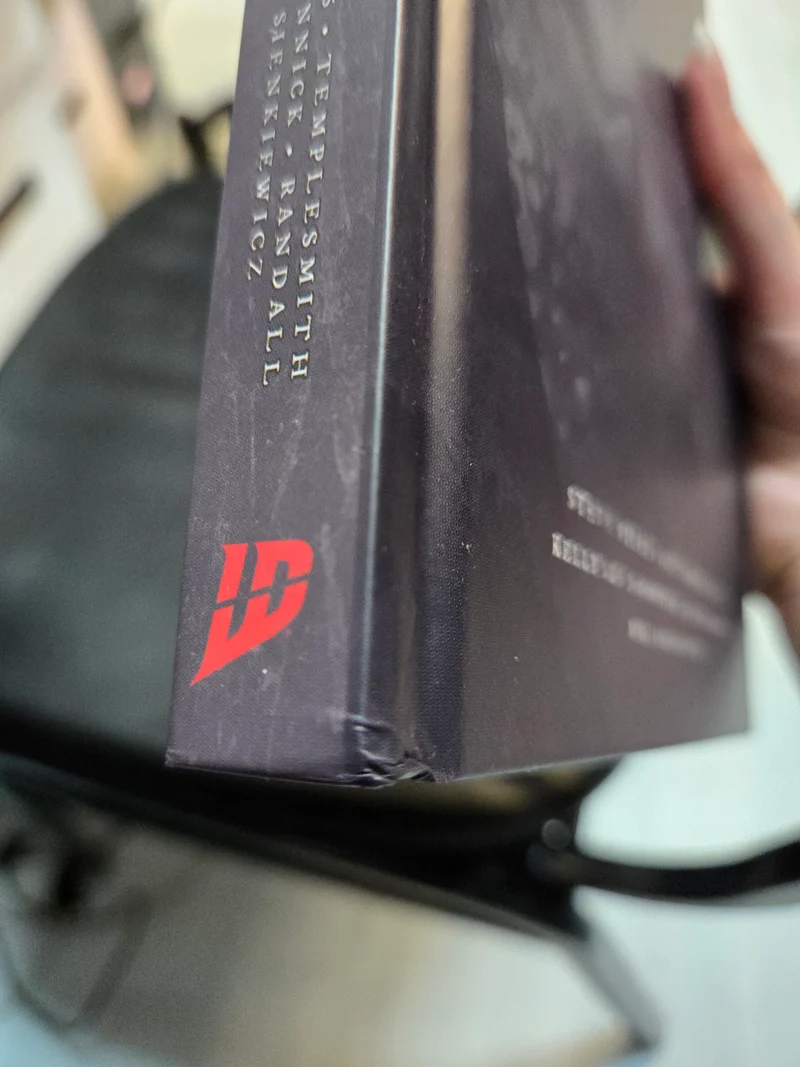 30 Jours de Nuit Édition Deluxe : Livre Trois - ENDOMMAGÉ