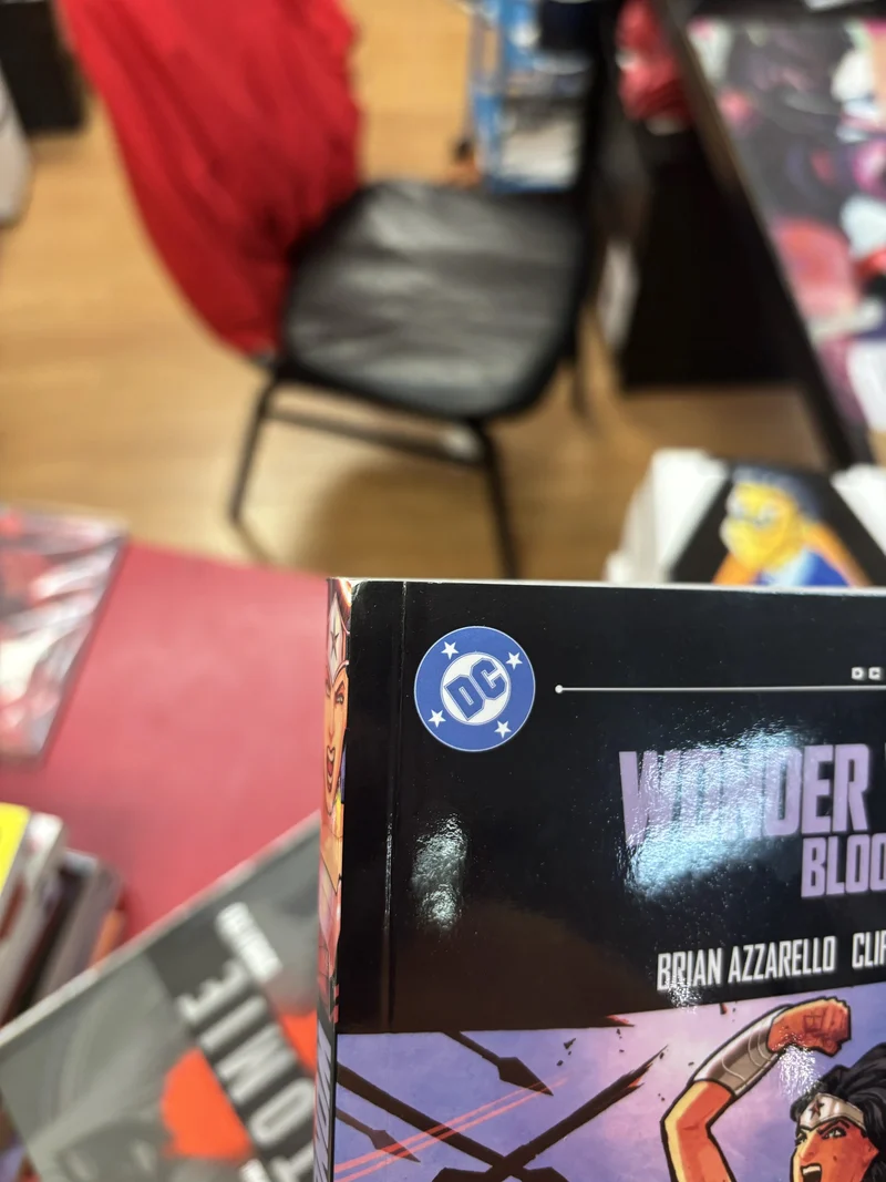 Wonder Woman Blood And Guts TPB (Compact) - ENDOMMAGÉ