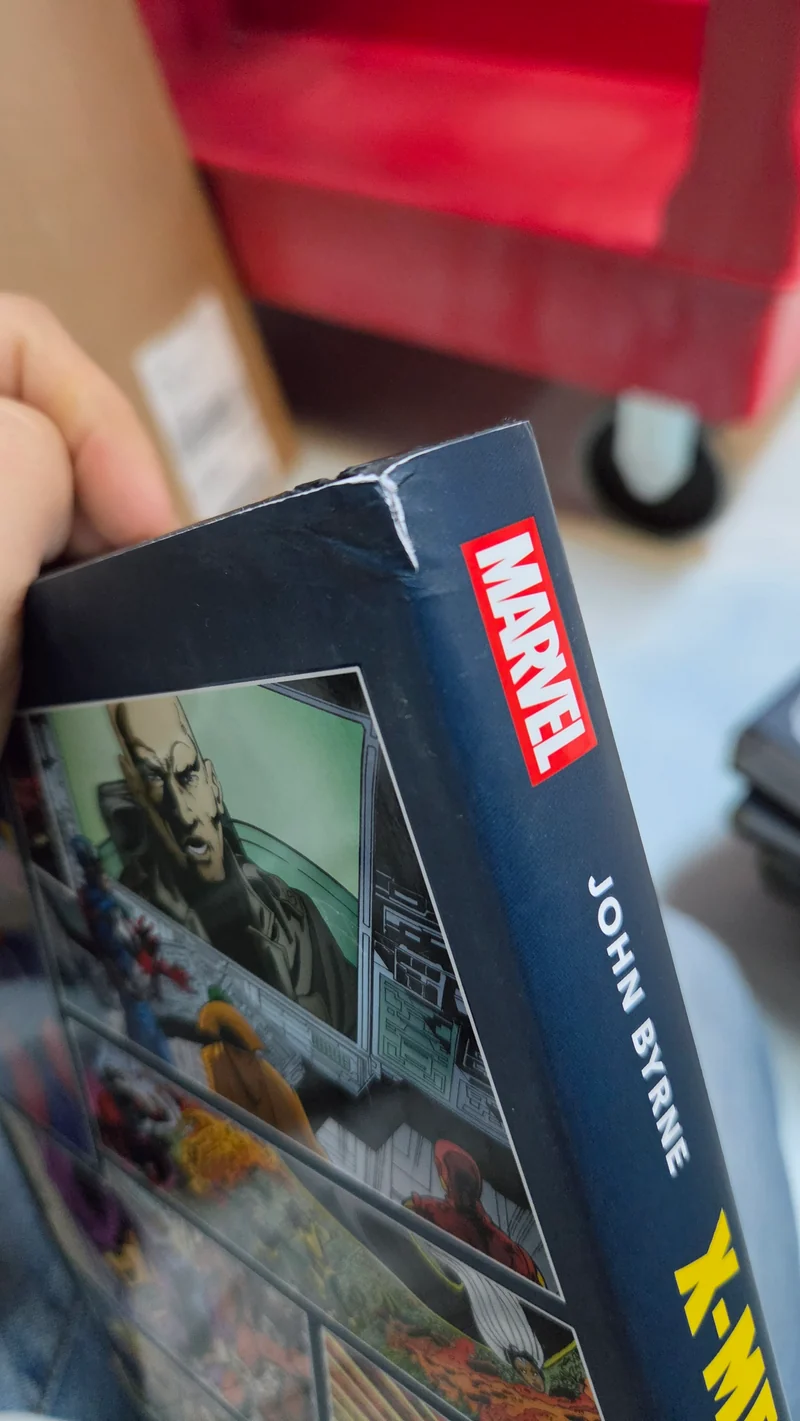 X-Men Elsewhen, tome 01 (sur 03), couverture rigide - ENDOMMAGÉ