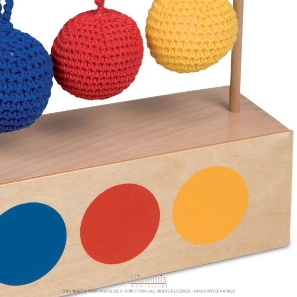 Présentoir à couleur pour 3 balles tricot