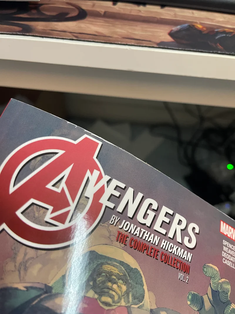 Avengers par Hickman - Collection complète TPB Volume 02 - ENDOMMAGÉ
