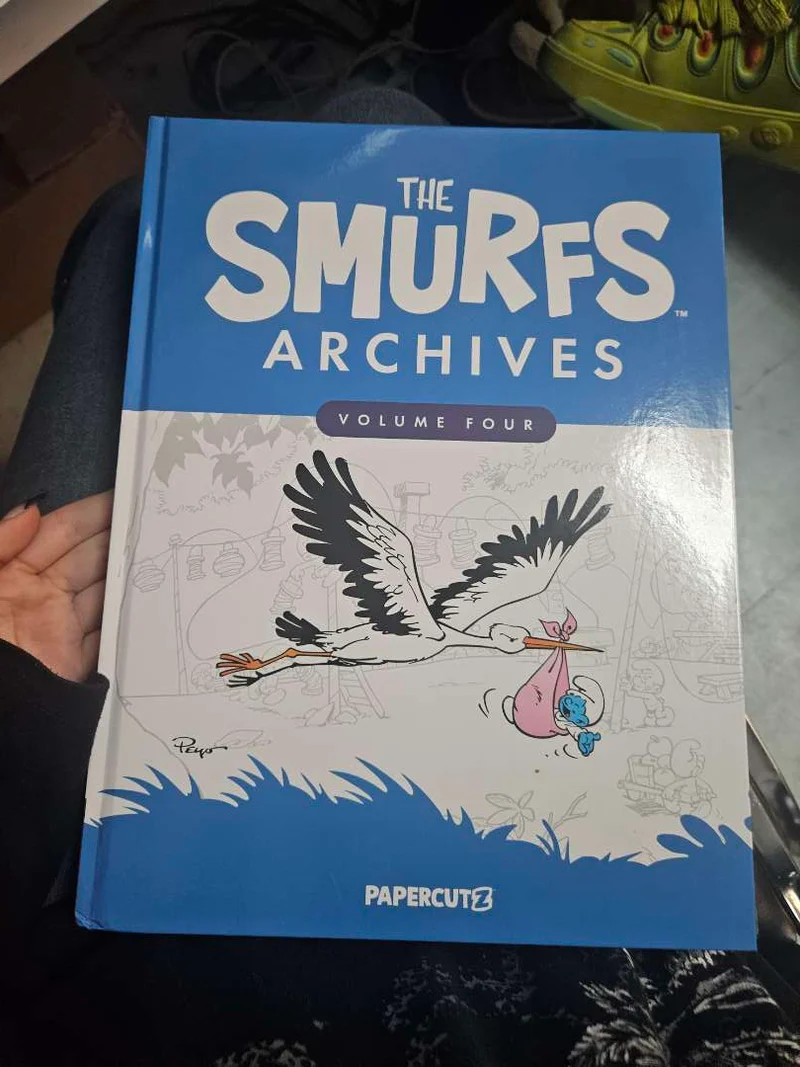 Les Archives des Schtroumpfs HC Vol 04 ENDOMMAGÉ