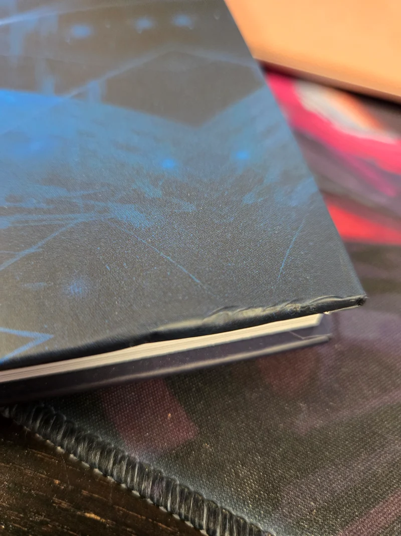 Olive Hardcover Lost In Inner Space - ENDOMMAGÉ
