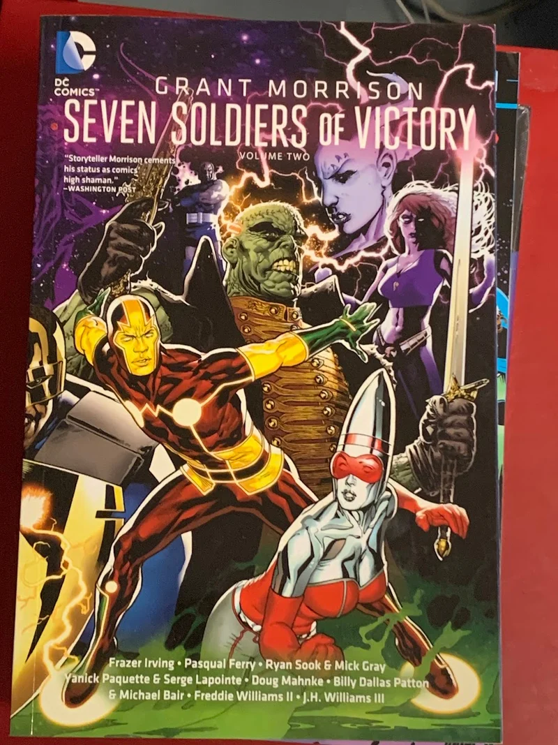 Sept soldats de la victoire TPB Vol02 - Coin courbé