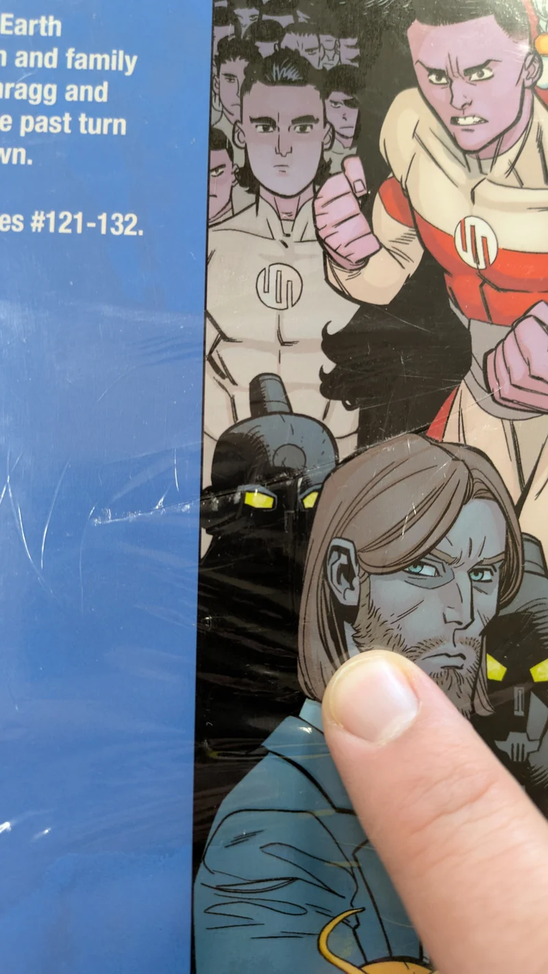 Invincible Hardcover Volume 11 Ultimate Collectors - Endommagé